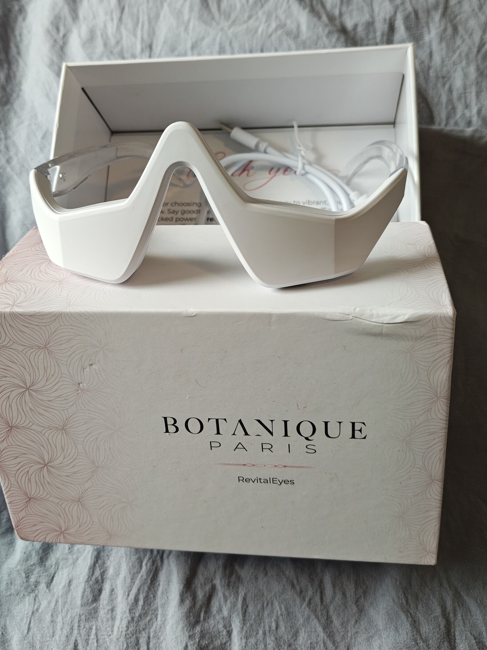RevitalEyes White Eye Therapy Mask